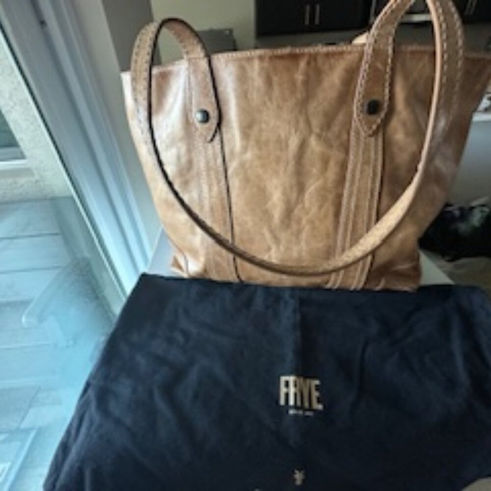 Melissa Frye Tote (Beige) NWT